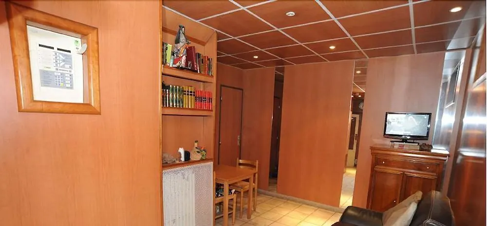 Sully Hotel Paris