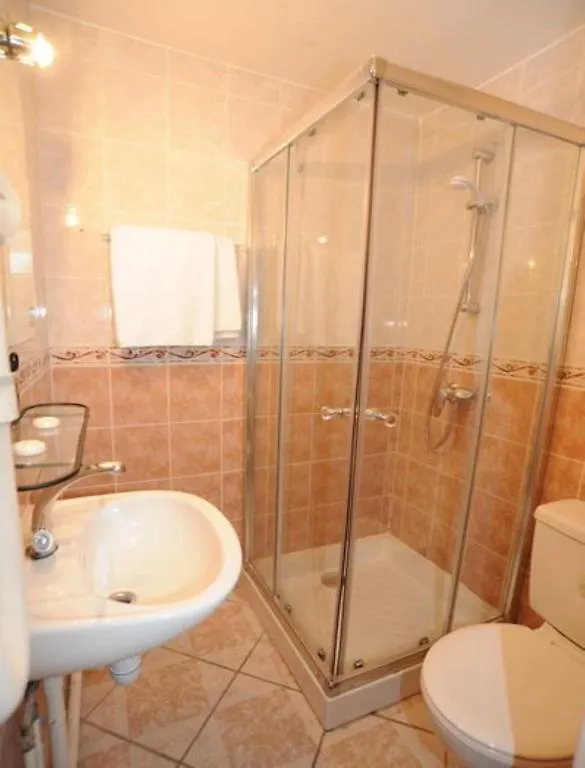 Sully Hotel Paris France