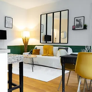 Chez Louise Et Paul, L'appart Du Centre Apartment Dinan