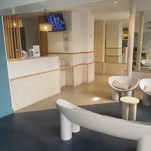 Hipotel Père-lachaise République Hotel