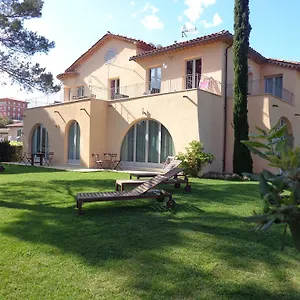 Angelina , Grimaud Francja